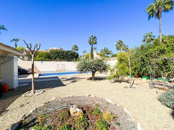 House in Ciudad Quesada, Alicante, Spain 5 bedrooms, 300 sq.m. No. 181275