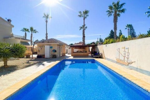 Hus i Ciudad Quesada, Alicante, Spanien 5 sovrum, 300 kvm. Nr. 181275