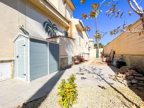 House in Ciudad Quesada, Alicante, Spain 5 bedrooms, 300 sq.m. No. 181275