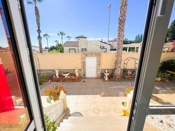 House in Ciudad Quesada, Alicante, Spain 5 bedrooms, 300 sq.m. No. 181275