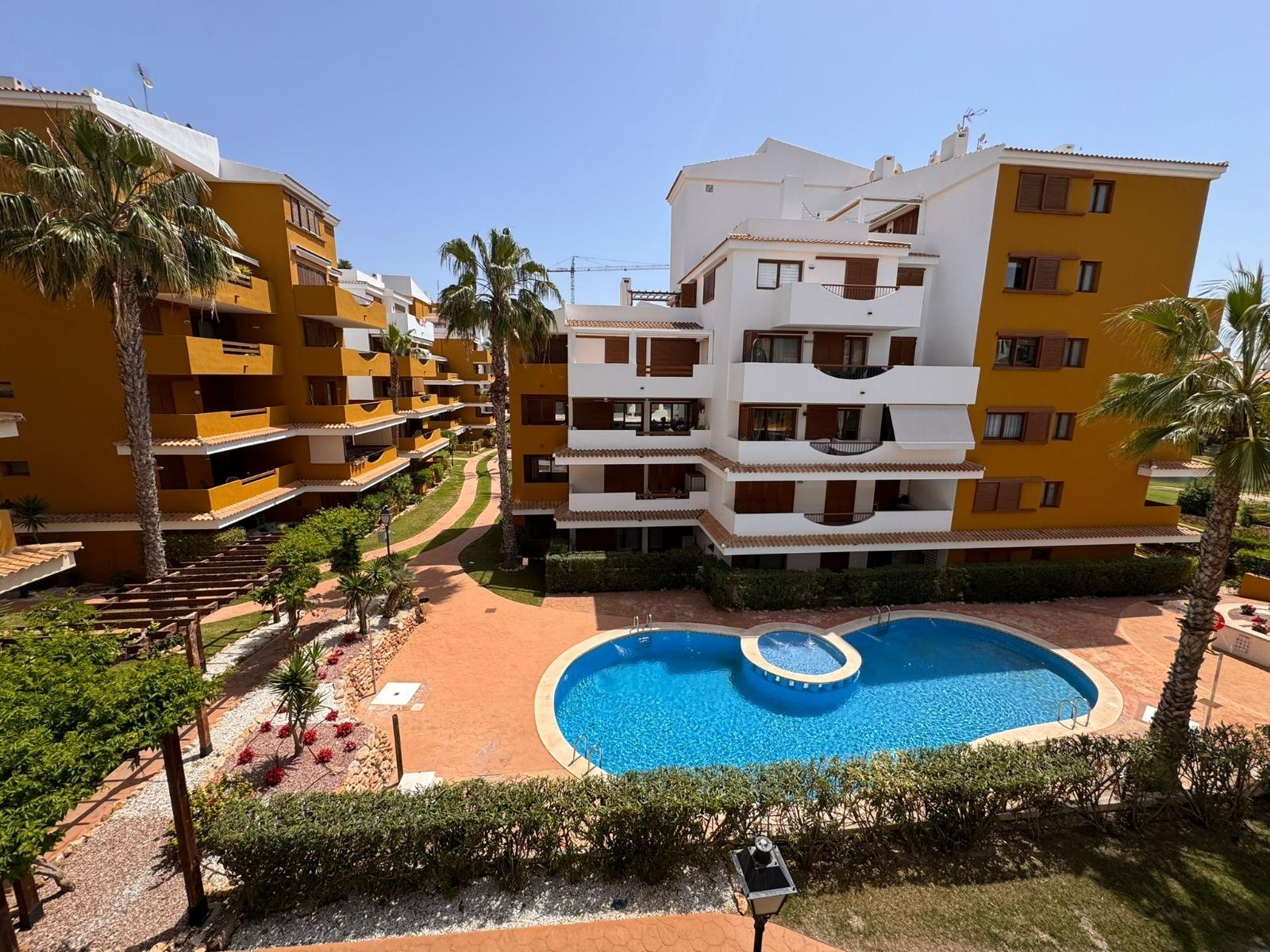 Apartment in Torrevieja, Alicante, Spain 80 sq.m. No. 181277