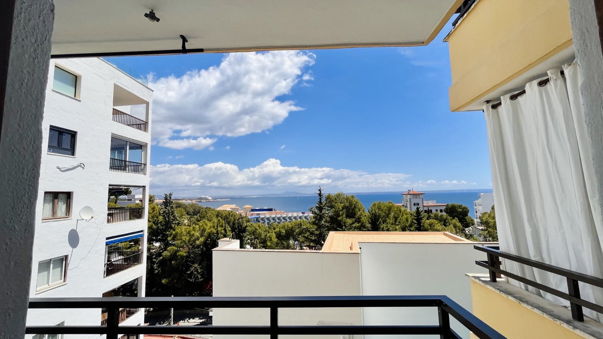 Apartment in Illetes (Ses), Mallorca, Spain 2 bedrooms, 93 sq.m. No. 69220