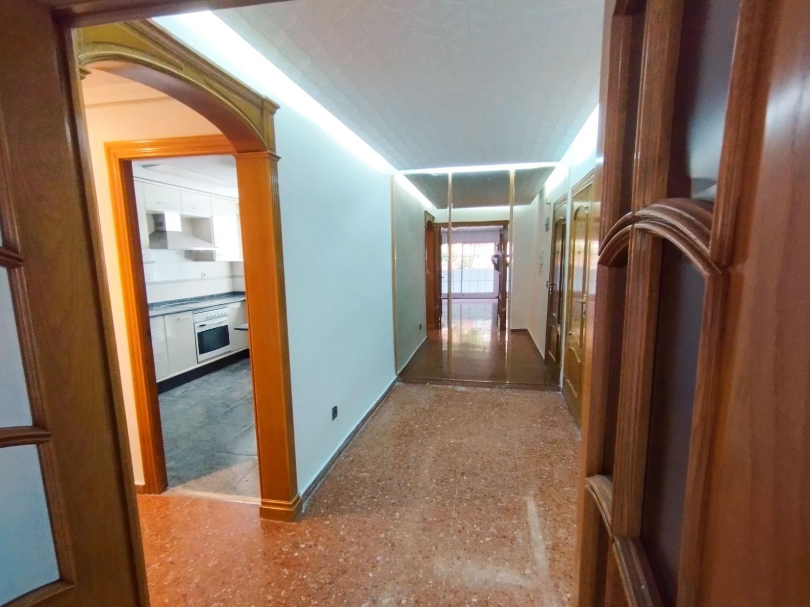 Dzīvoklis Valencia, Spānijā 4 istabas, 118 m2 Nr. 133428