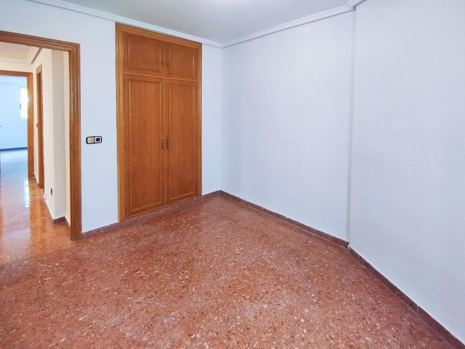 Dzīvoklis Valencia, Spānijā 4 istabas, 118 m2 Nr. 133428