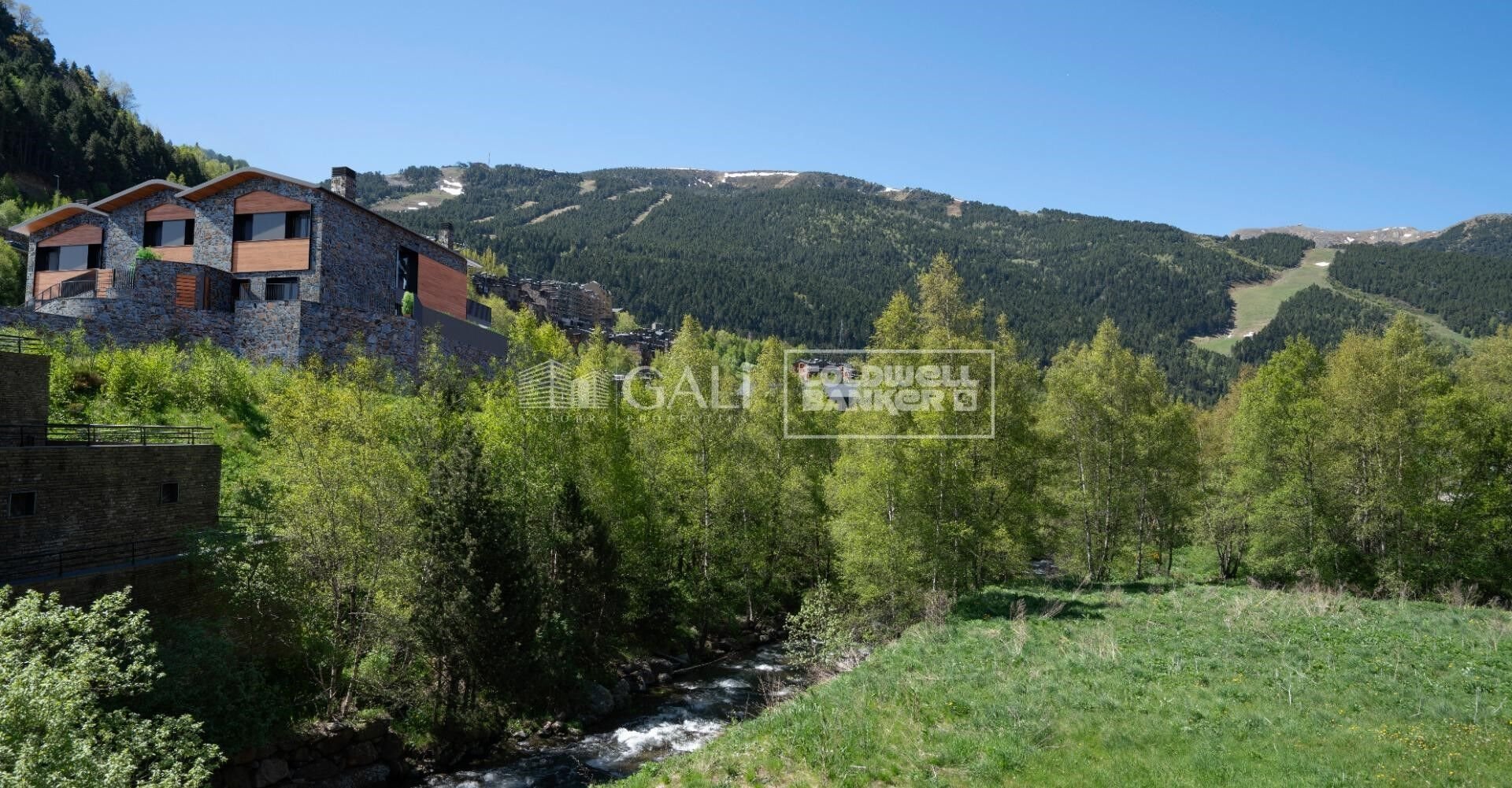 House à Principado De Andorra (Ninguna Poblacion Tiene C.P.), Lleida, Espagne 3 chambres, 287 m2 No. 158069