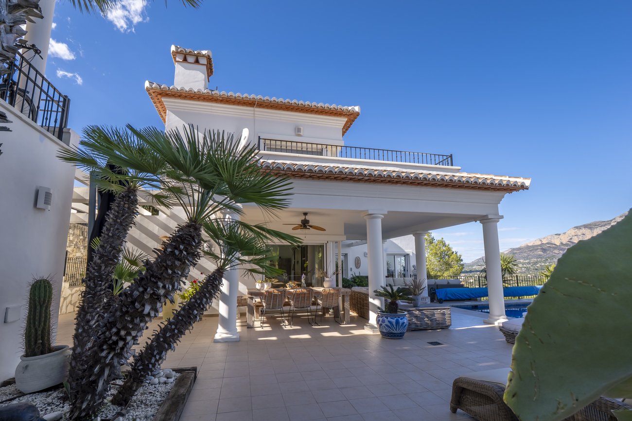 Villa a Javea, Alicante, Spagna 4 camere da letto, 332 mq. N° 179581