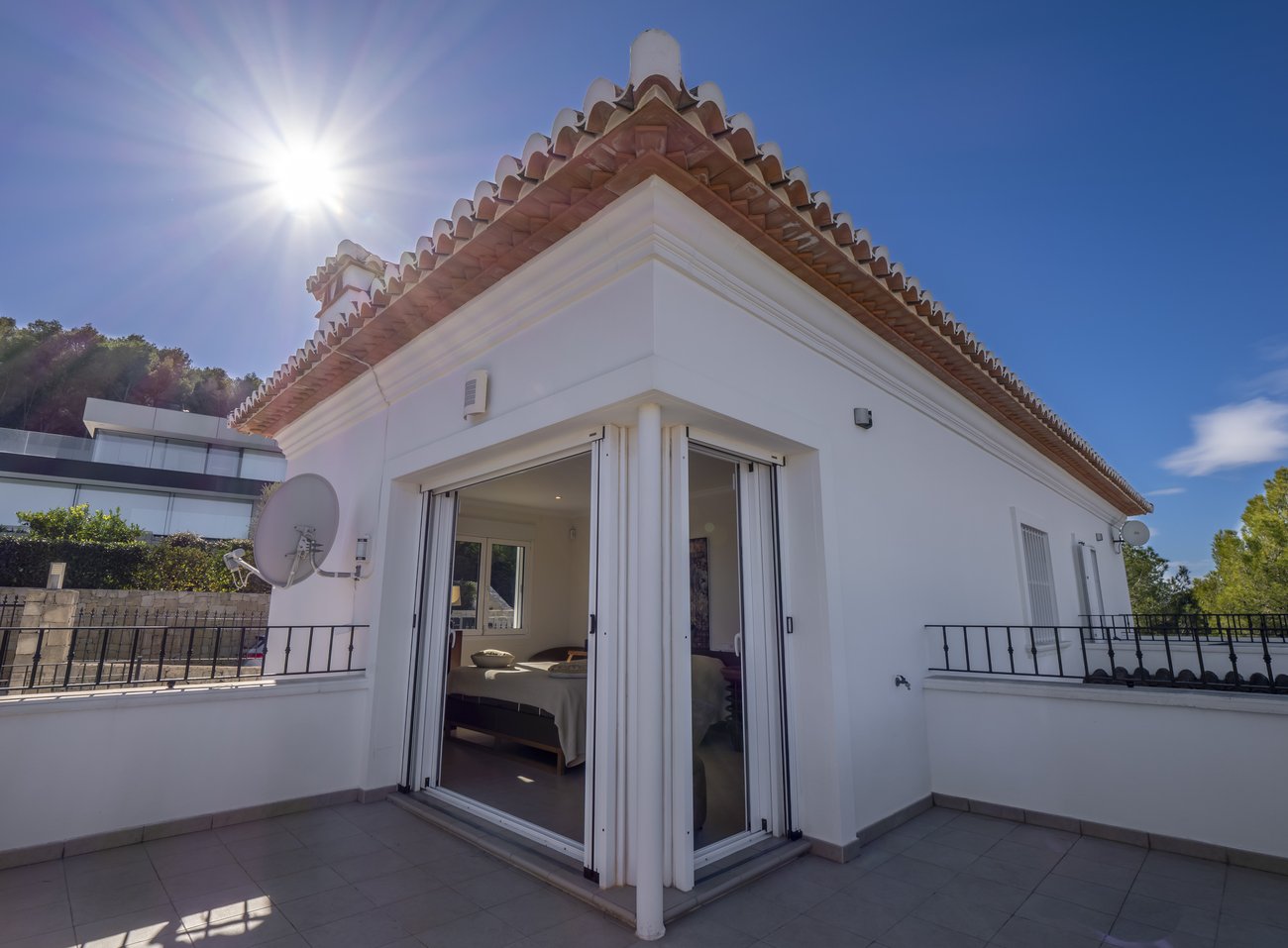 Villa a Javea, Alicante, Spagna 4 camere da letto, 332 mq. N° 179581
