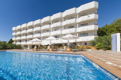 Hotel in Spain 100000 sq.m. No. 151939
