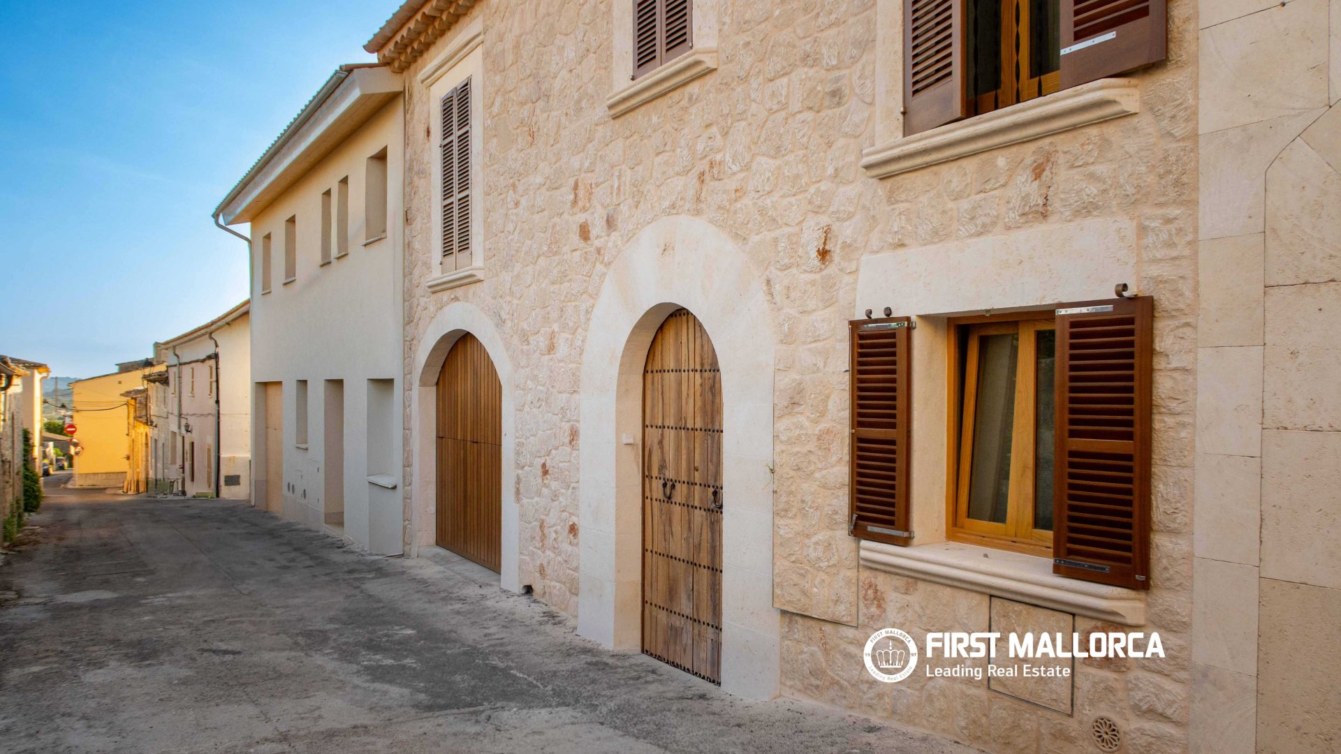Townhouse in Campanet, Mallorca, Spain 4 bedrooms, 366 sq.m. No. 167261