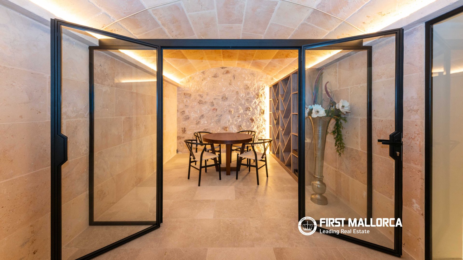 Townhouse in Campanet, Mallorca, Spain 4 bedrooms, 366 sq.m. No. 167261