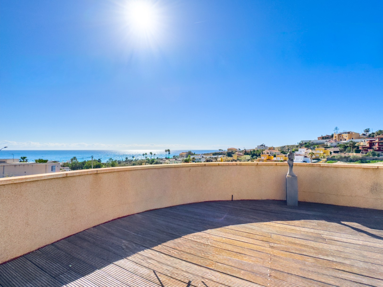 Villa i El Campello, Alicante, Spanien 3 sovrum, 256 kvm. Nr. 181066