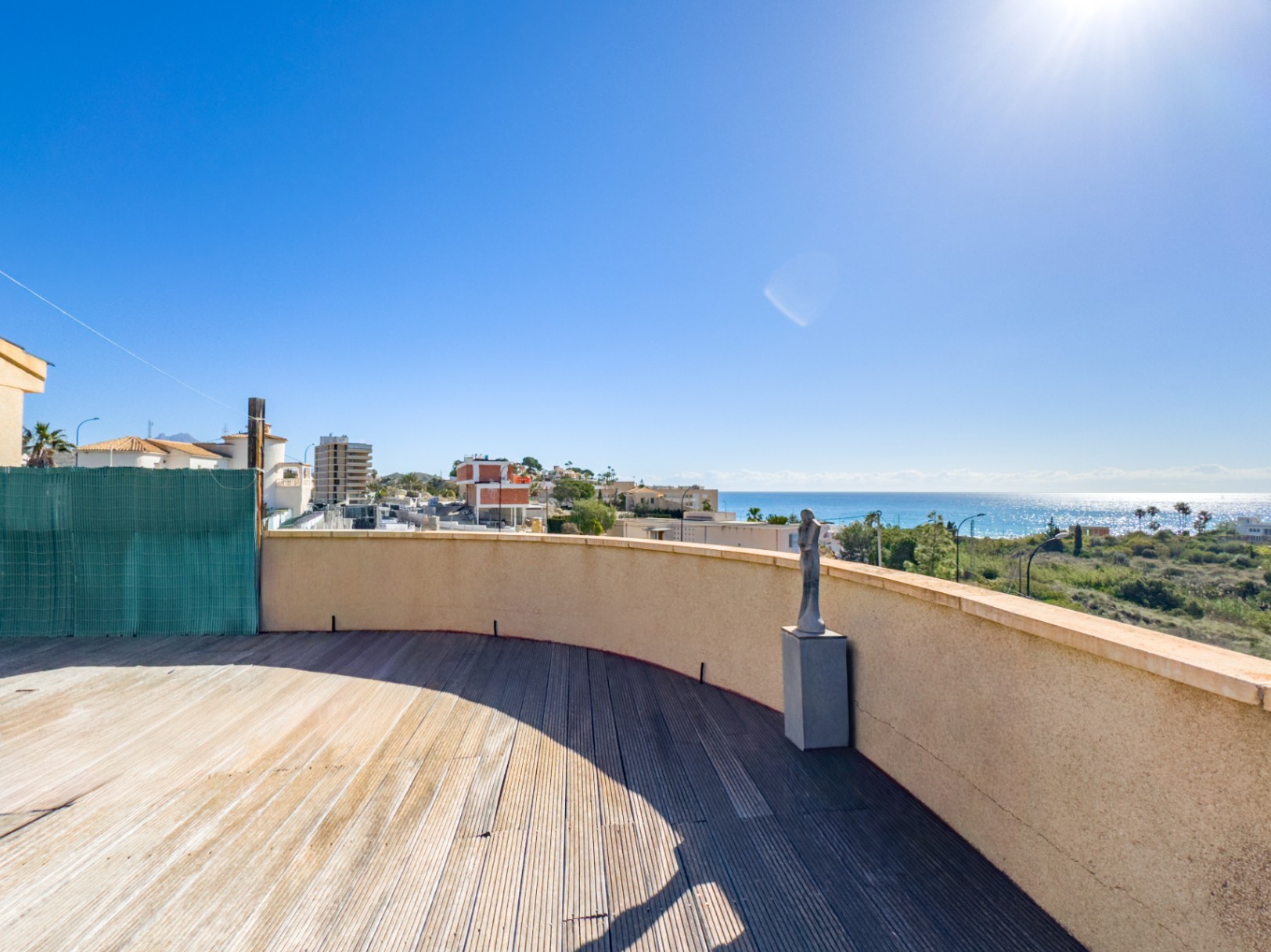 Villa i El Campello, Alicante, Spanien 3 sovrum, 256 kvm. Nr. 181066
