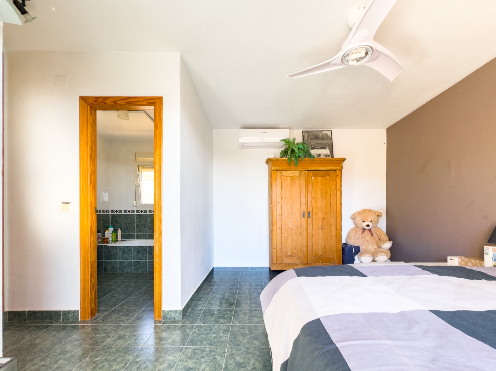 Villa i El Campello, Alicante, Spanien 3 sovrum, 256 kvm. Nr. 181066