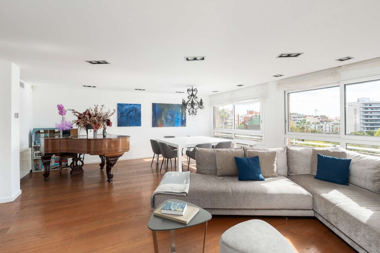 Dzīvoklis Barcelona, Spānijā 5 istabas, 260 m2 Nr. 154591