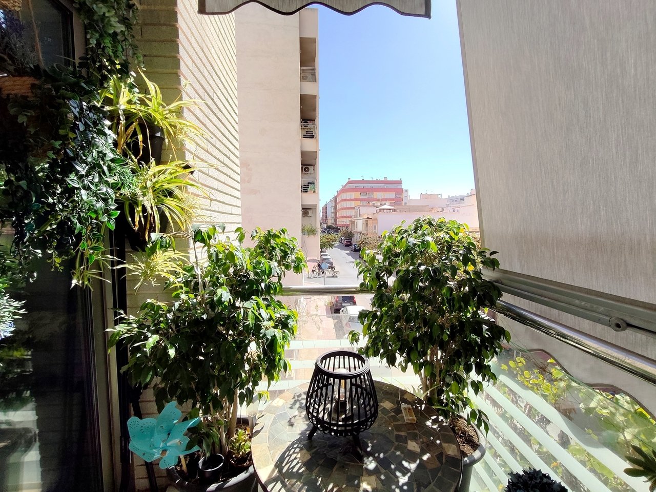 Apartamento en Torrevieja, Alicante, España 3 dormitorios, 96 m2 No. 195245