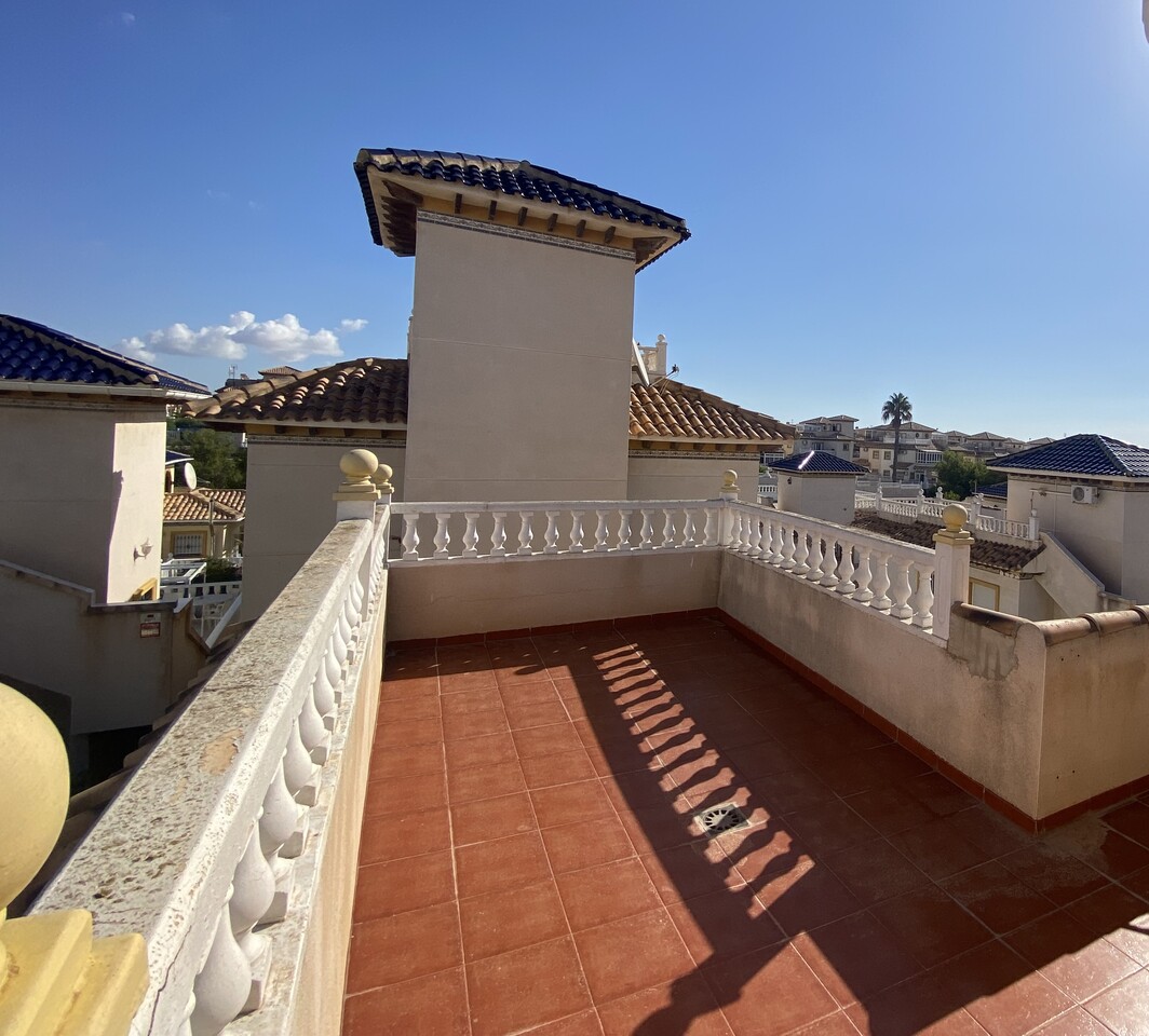 Villa à La Zenia, Alicante, Espagne 5 chambres, 178 m2 No. 195247