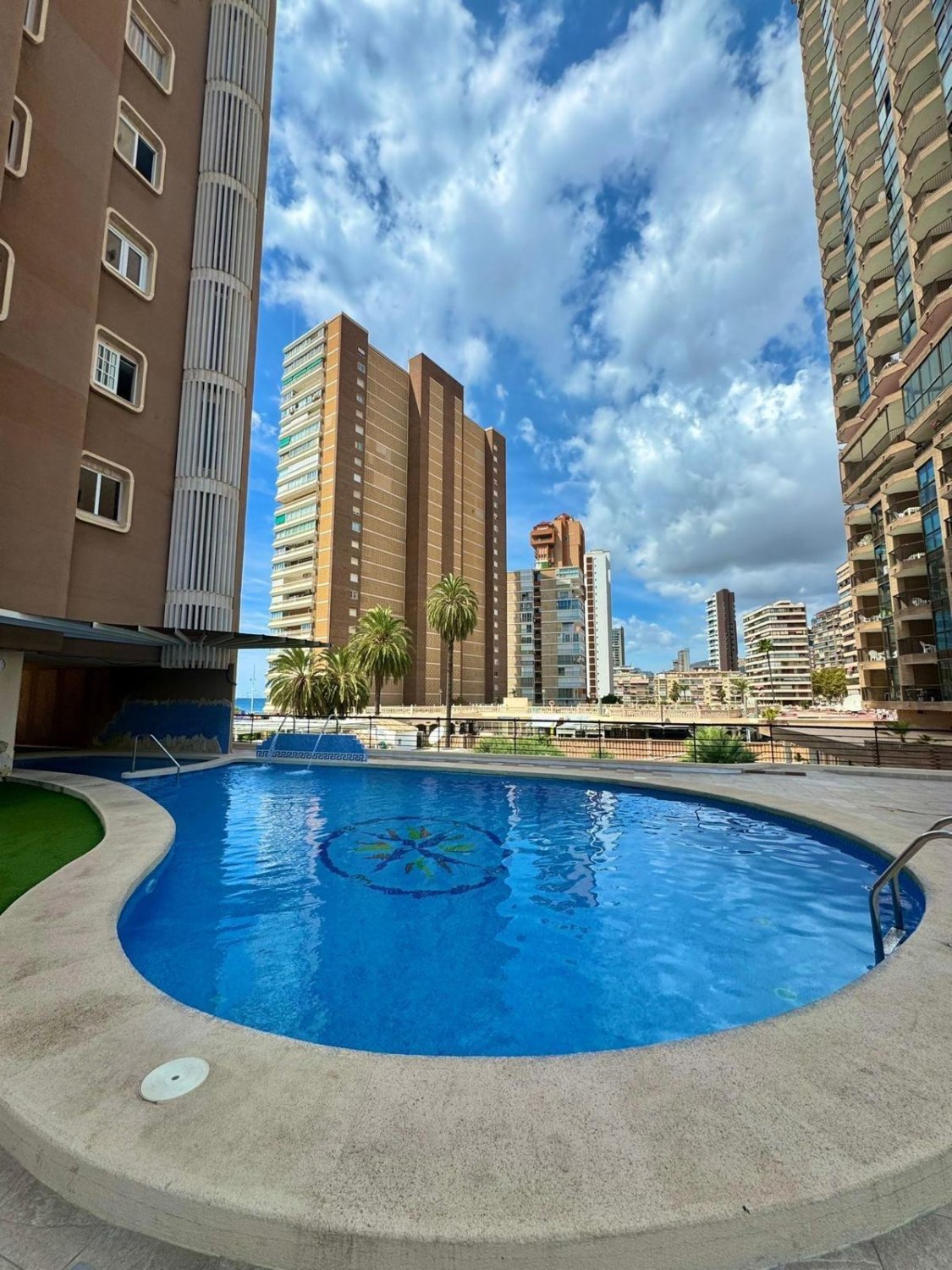 Appartamento a Benidorm, Alicante, Spagna 2 camere da letto, 129 mq. N° 165721