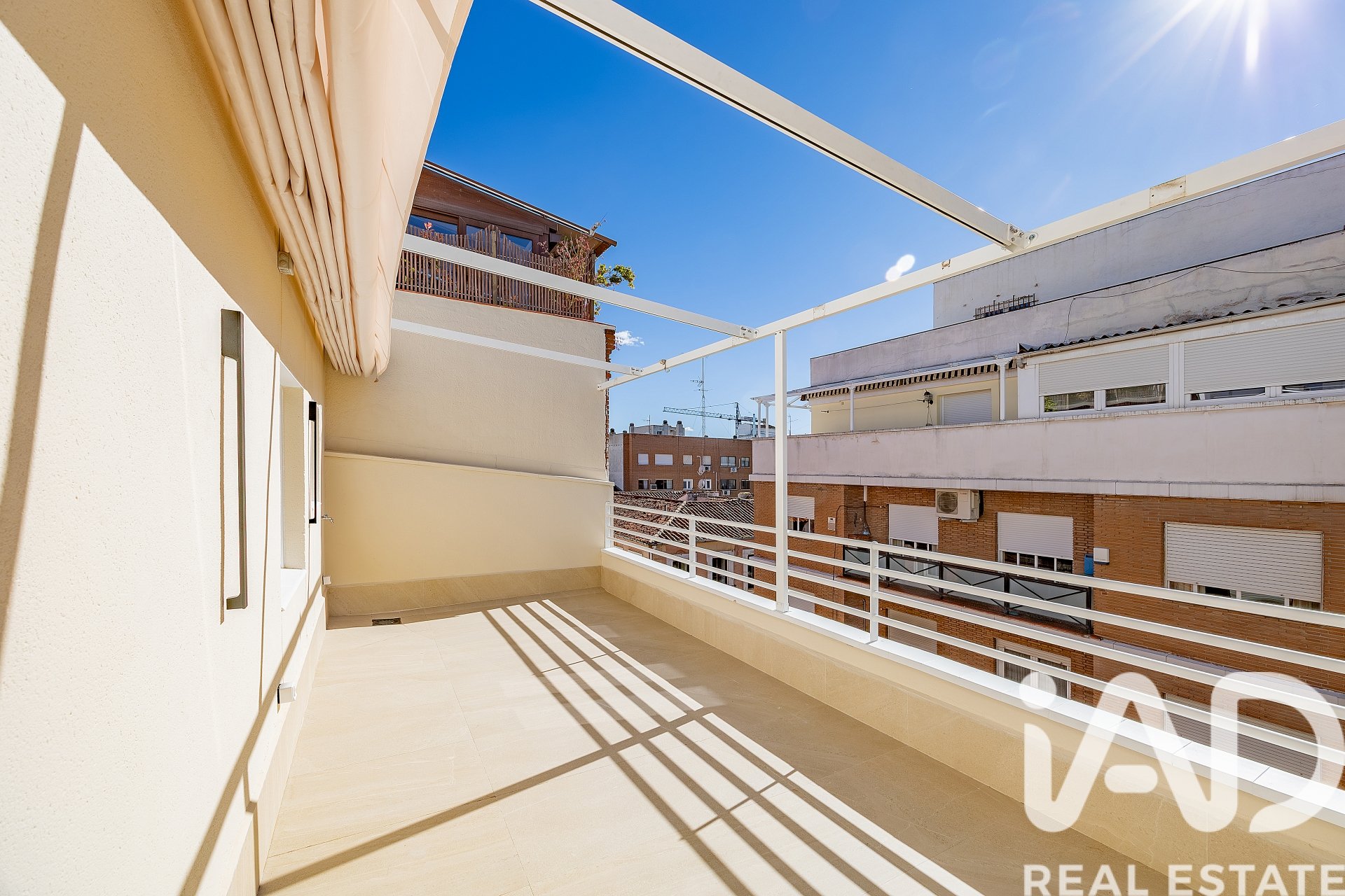 Huoneisto Madrid, Espanja 2 makuuhuonetta, 117 m2 No. 188311