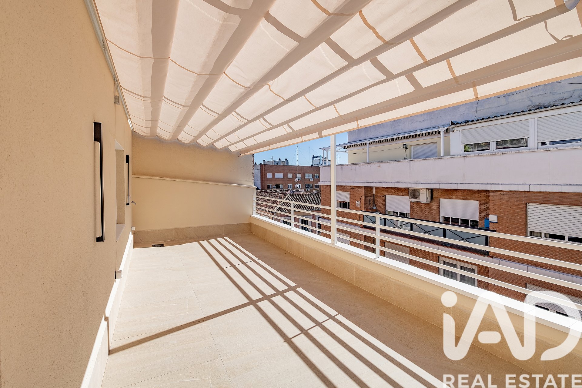 Huoneisto Madrid, Espanja 2 makuuhuonetta, 117 m2 No. 188311