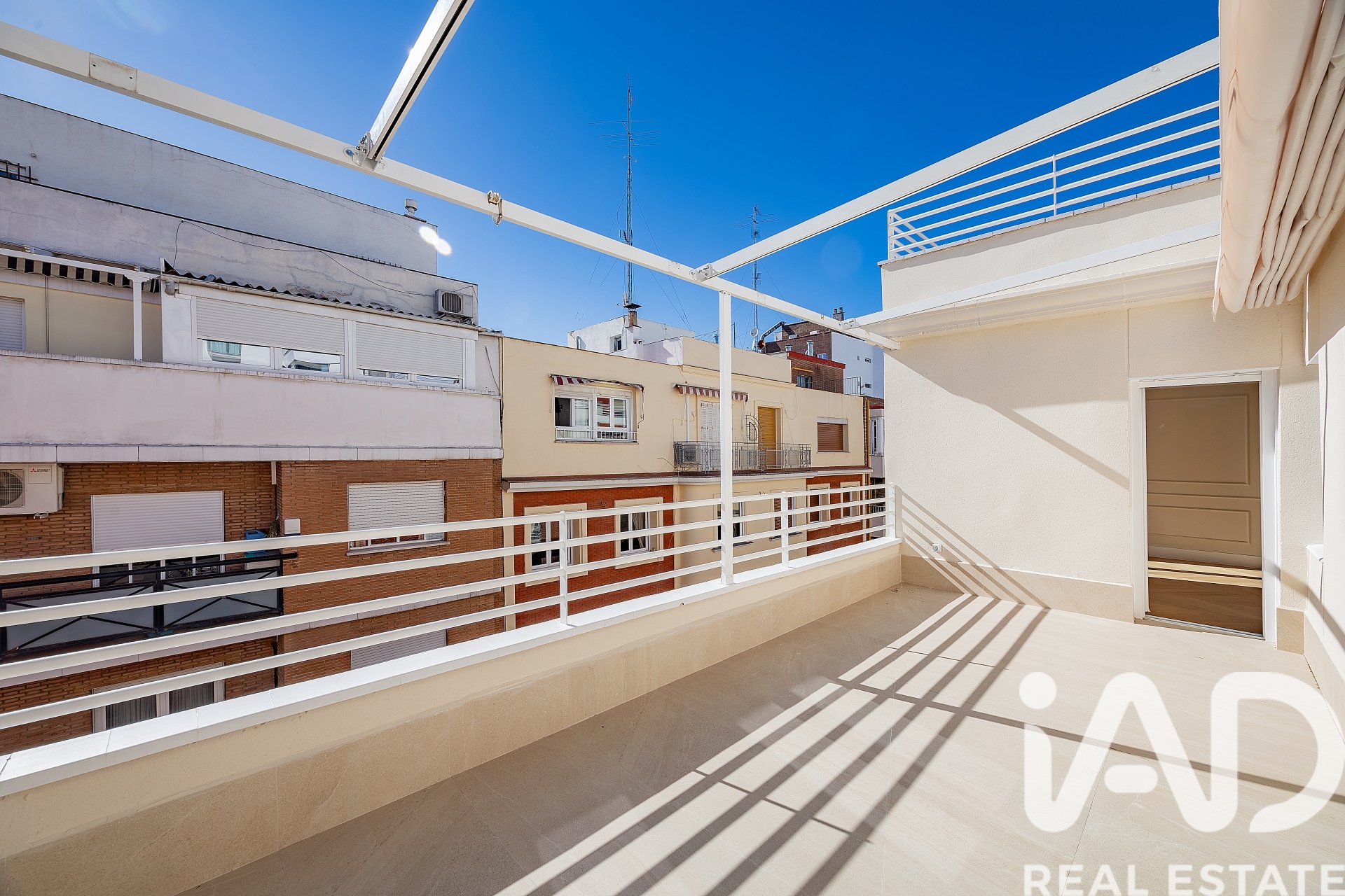 Huoneisto Madrid, Espanja 2 makuuhuonetta, 117 m2 No. 188311