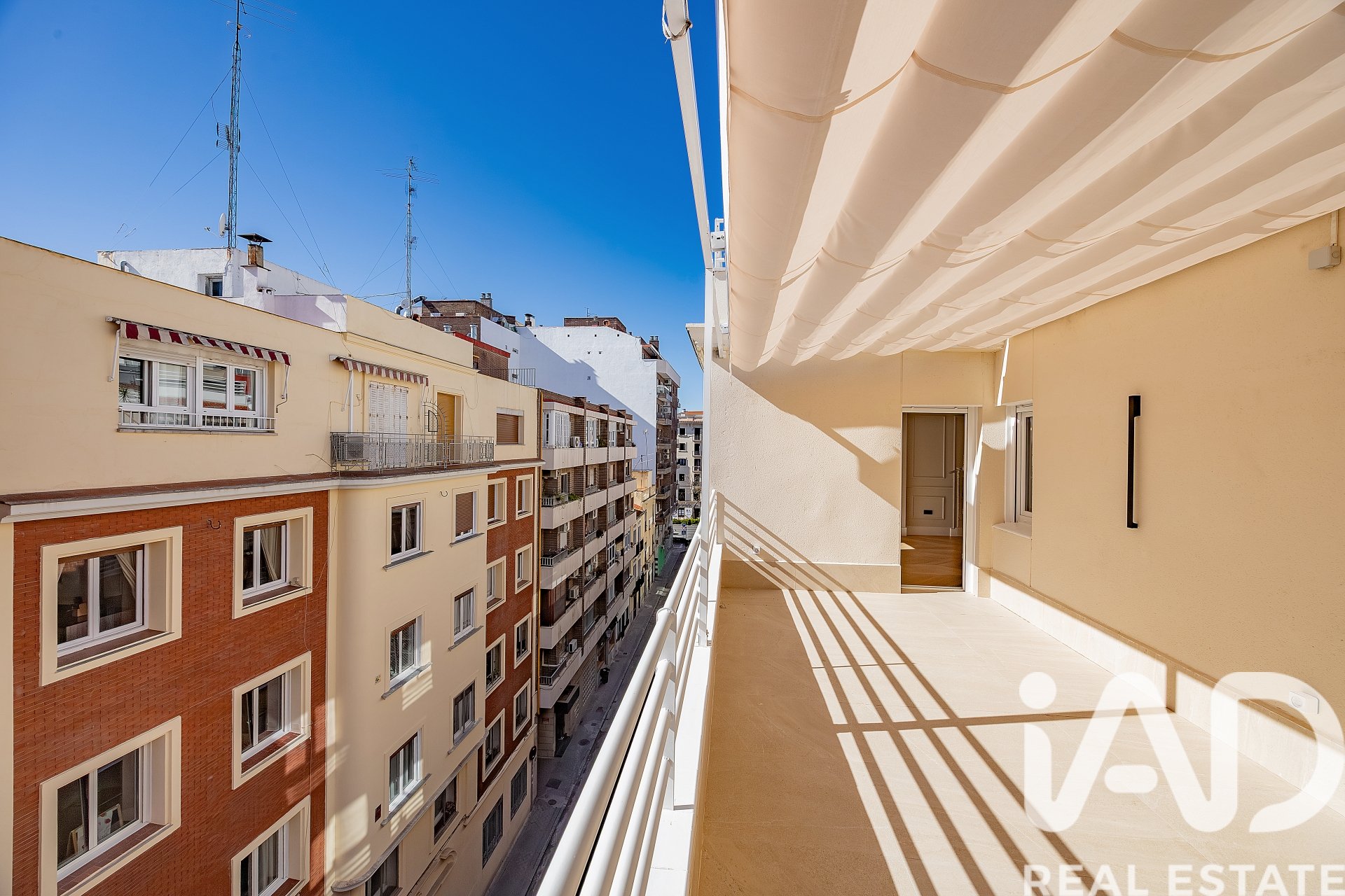 Huoneisto Madrid, Espanja 2 makuuhuonetta, 117 m2 No. 188311