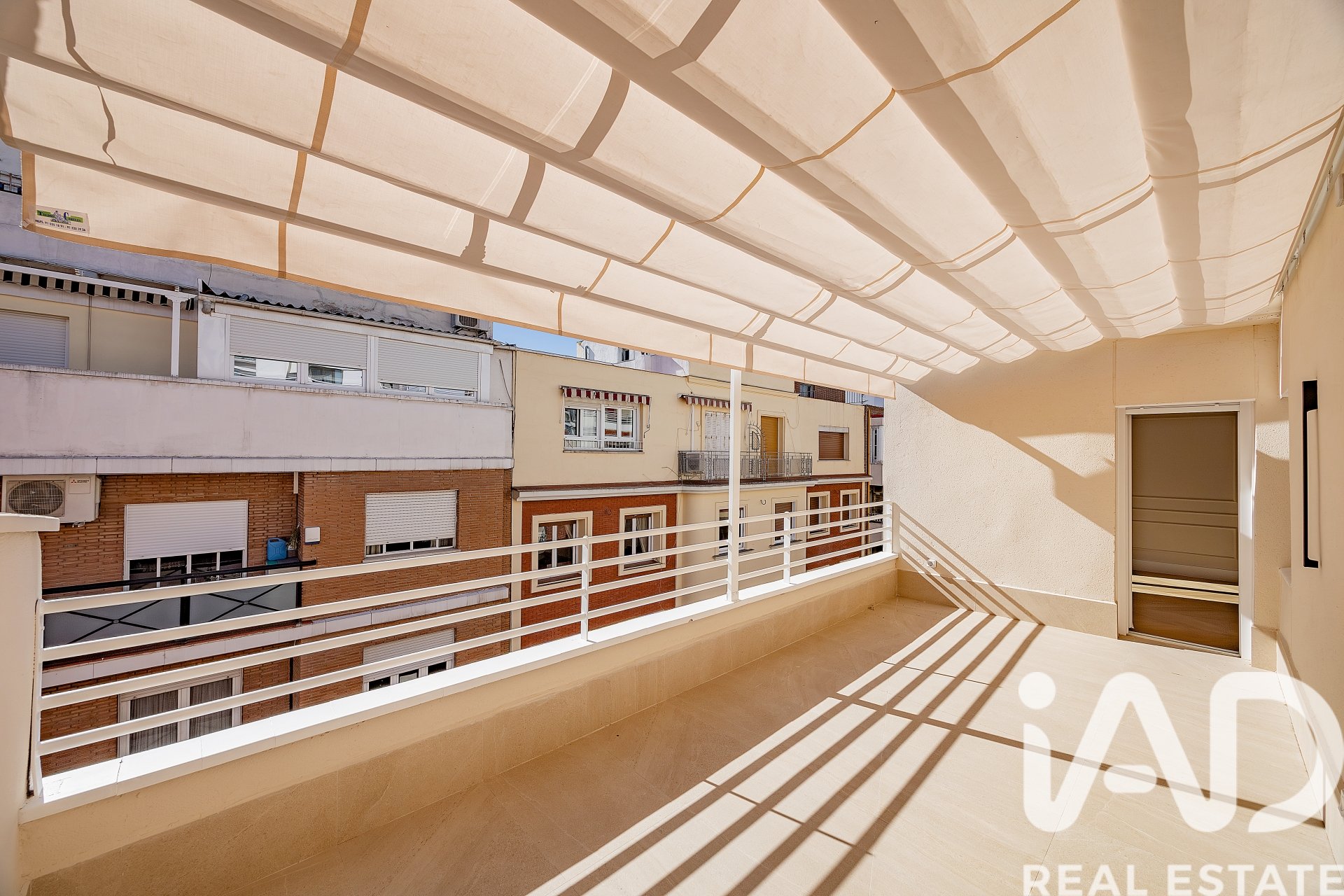 Huoneisto Madrid, Espanja 2 makuuhuonetta, 117 m2 No. 188311