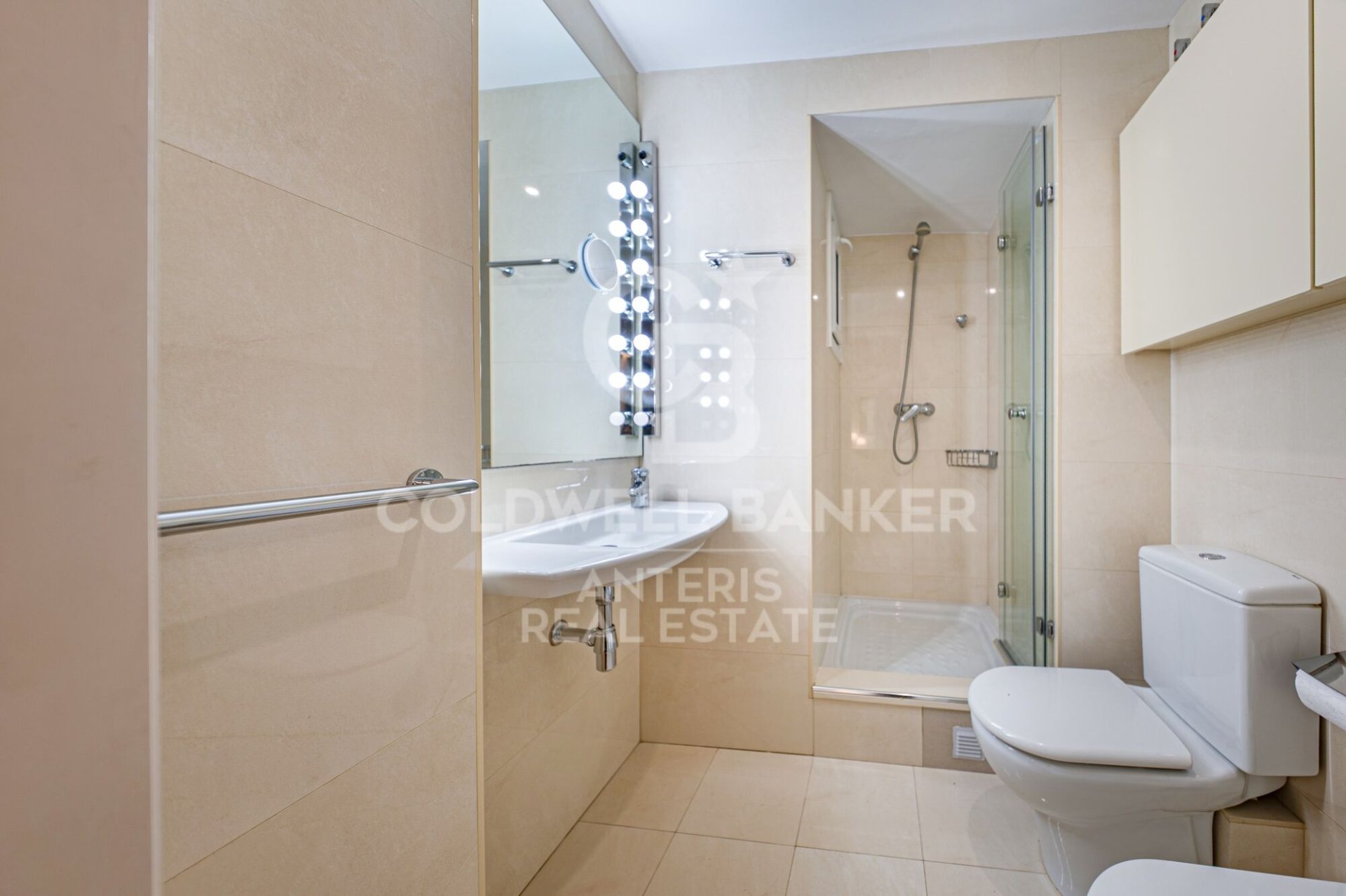 Wohnung in Barcelona, Spanien 2 Schlafzimmer, 121 m2 Nr. 178702