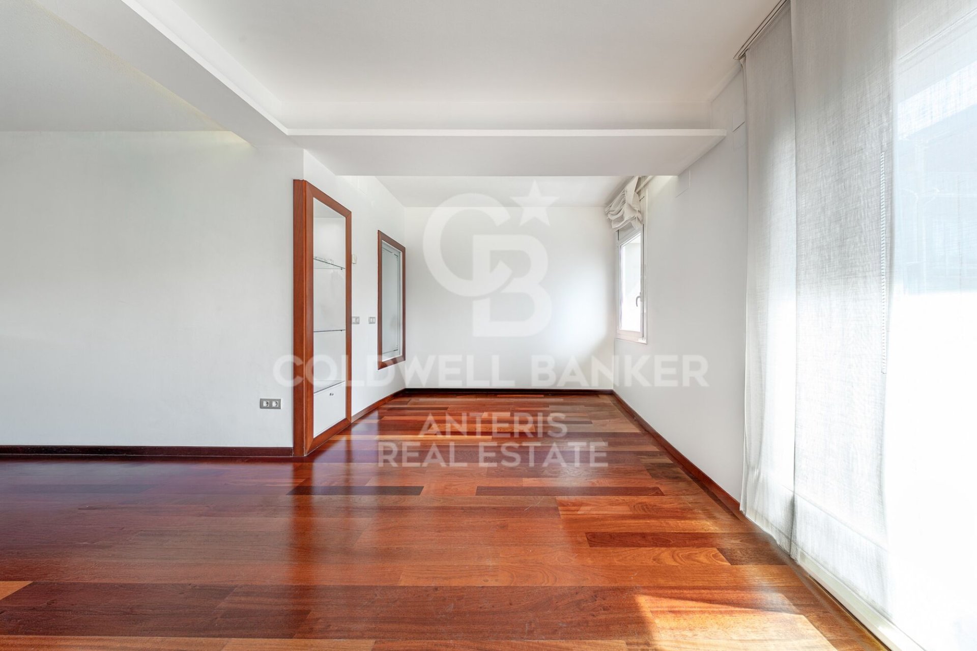 Wohnung in Barcelona, Spanien 2 Schlafzimmer, 121 m2 Nr. 178702