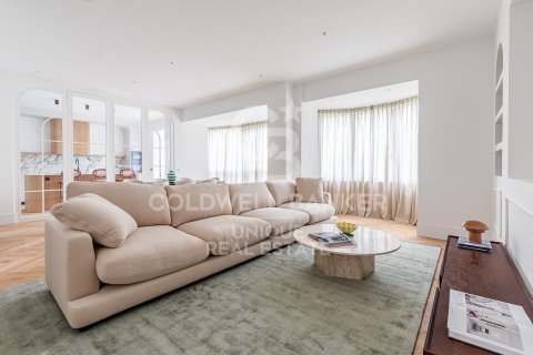 Apartament w Madrid, Hiszpania 4 sypialnie, 304 mkw. nr 178703