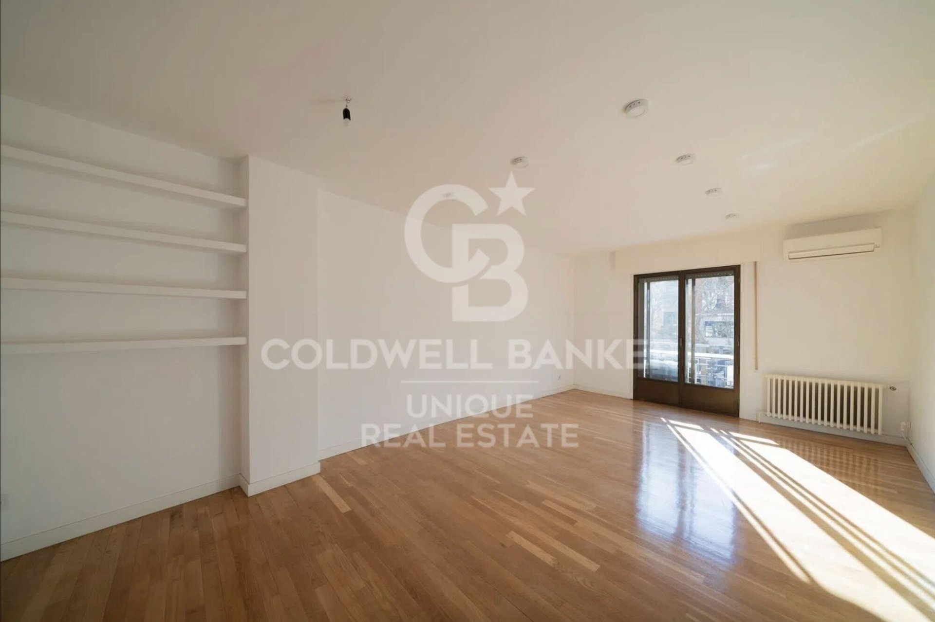 Apartment à Madrid, Espagne 4 chambres, 192 m2 No. 178698