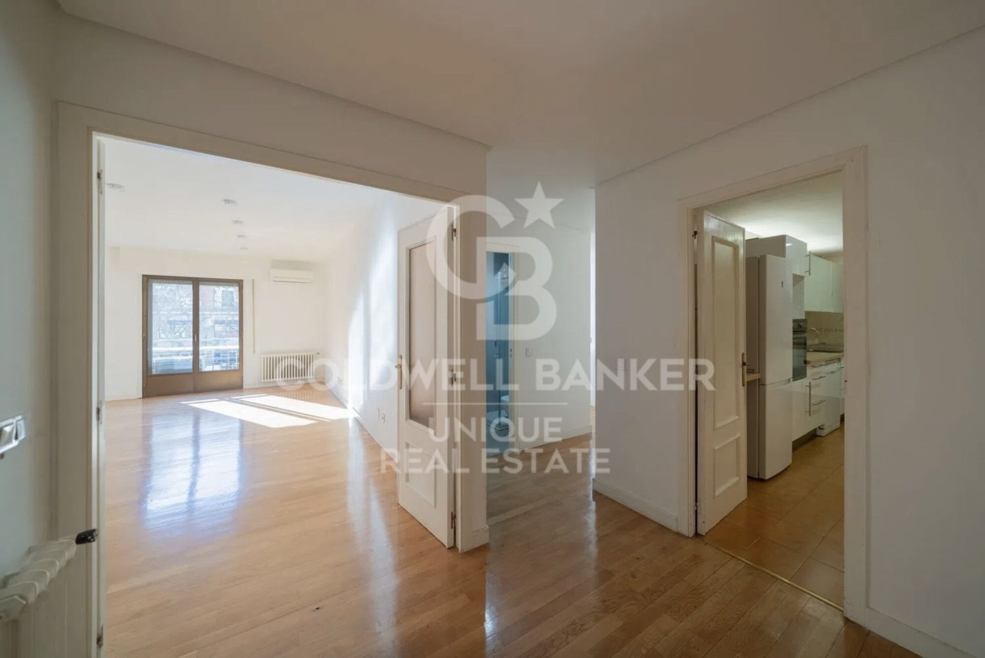 Apartment à Madrid, Espagne 4 chambres, 192 m2 No. 178698