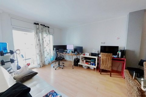 Dzīvoklis El Vendrell, Tarragona, Spānijā 3 istabas, 95 m2 Nr. 185978
