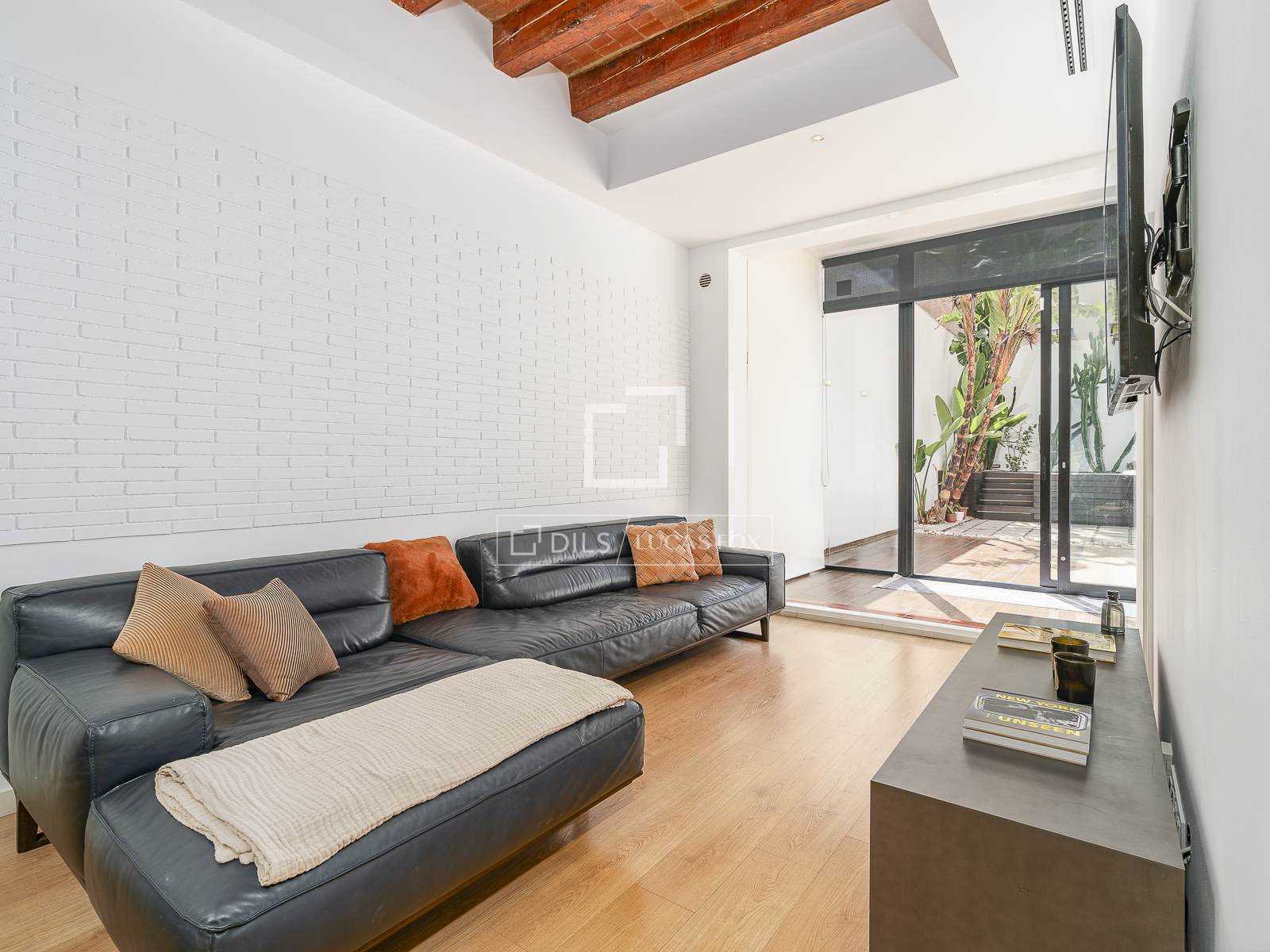 Apartment in Barcelona, Spain 2 bedrooms, 112 sq.m. No. 192567