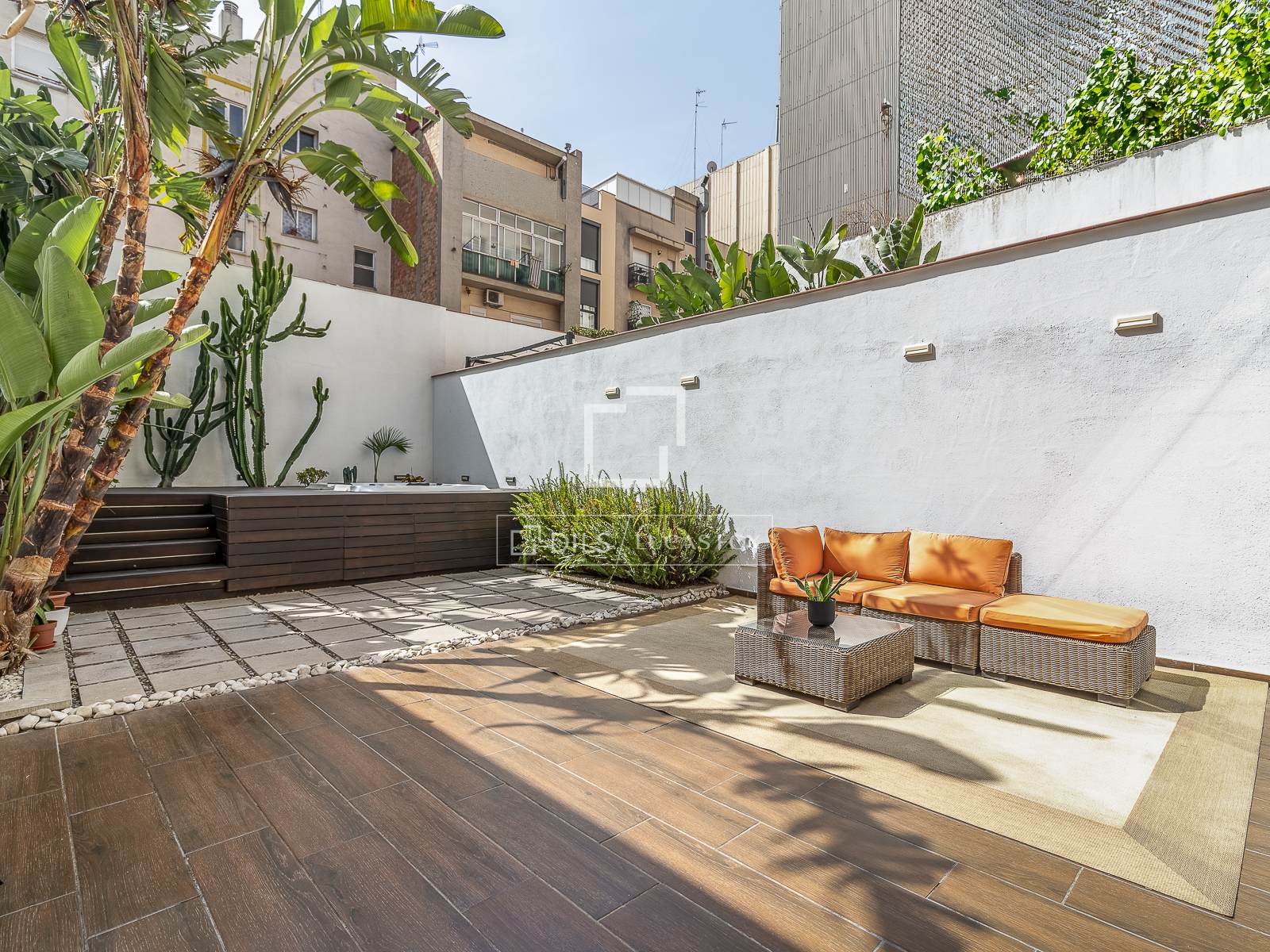 Apartment in Barcelona, Spain 2 bedrooms, 112 sq.m. No. 192567