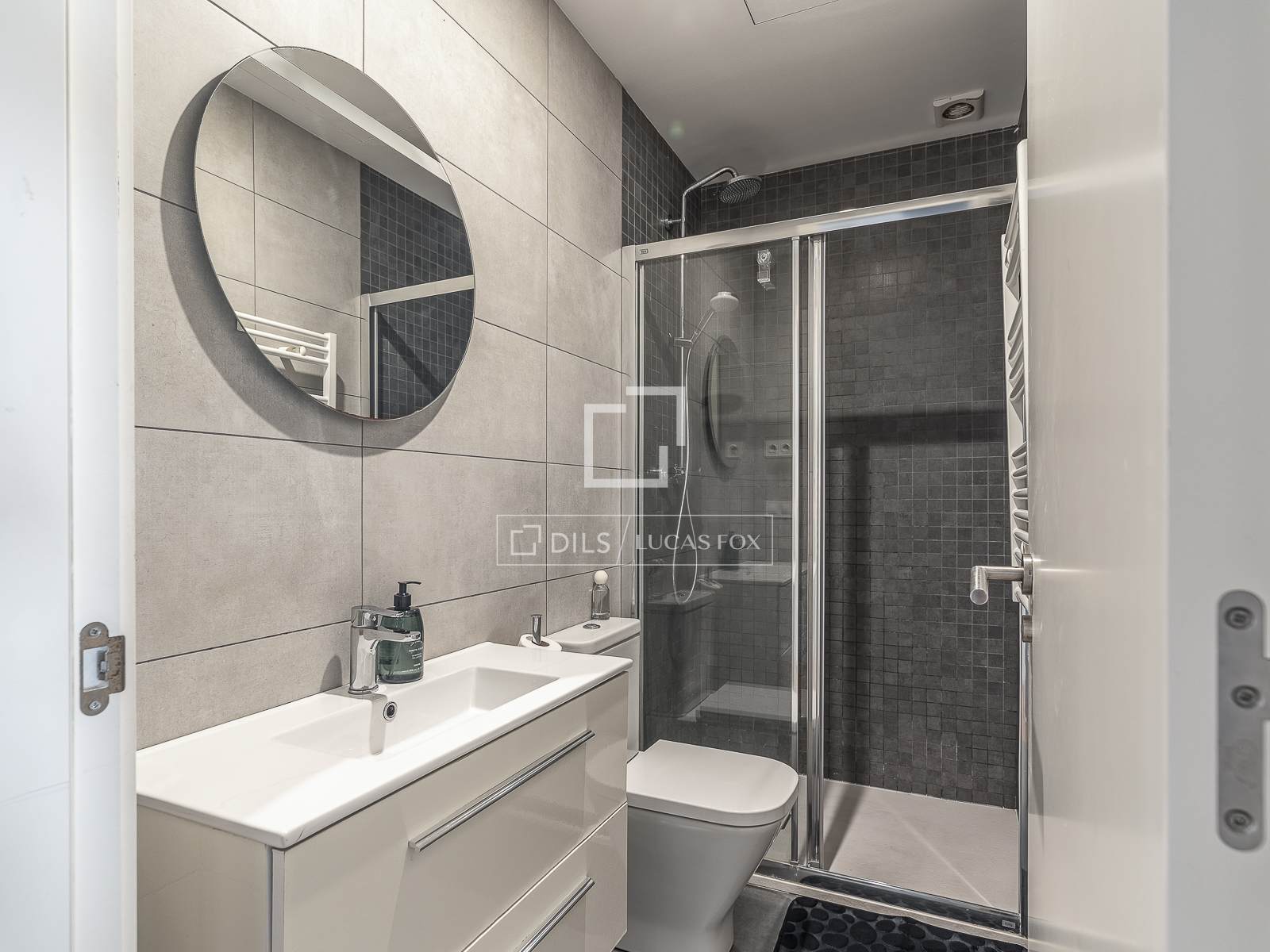 Apartment in Barcelona, Spain 2 bedrooms, 112 sq.m. No. 192567