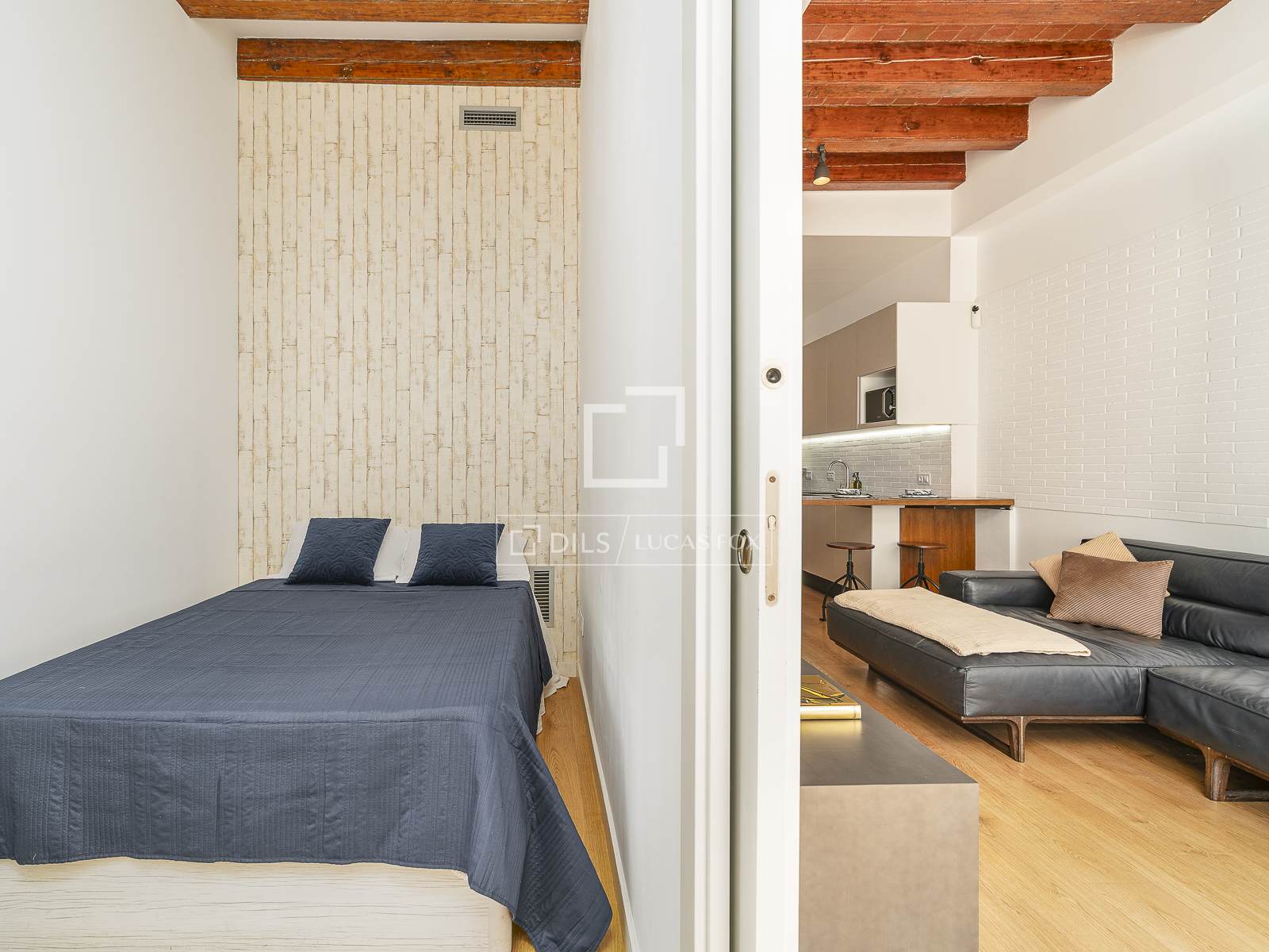 Apartment in Barcelona, Spain 2 bedrooms, 112 sq.m. No. 192567