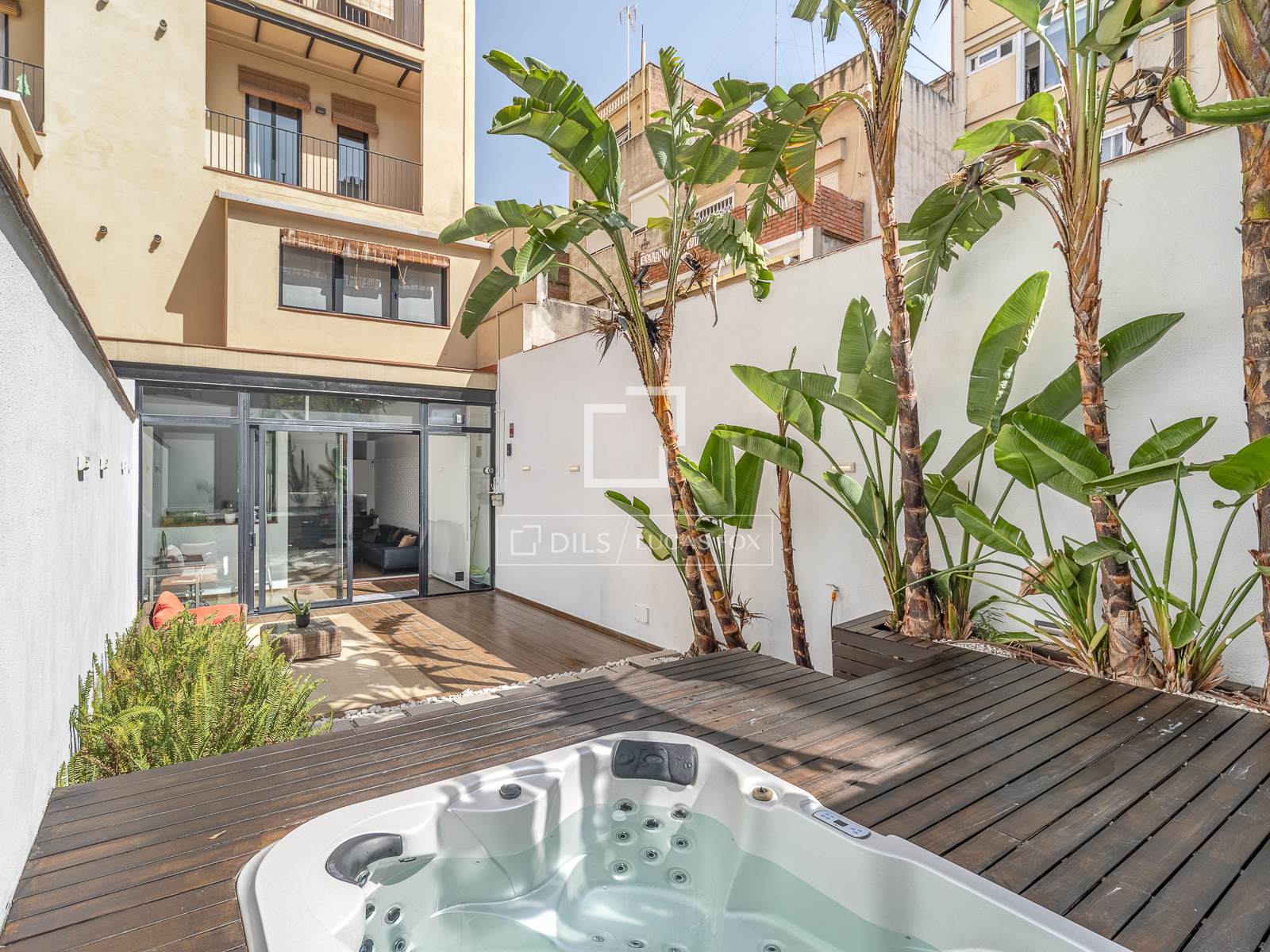 Apartment in Barcelona, Spain 2 bedrooms, 112 sq.m. No. 192567