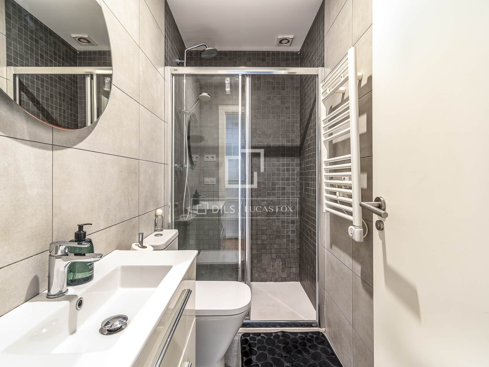 Apartment in Barcelona, Spain 2 bedrooms, 112 sq.m. No. 192567