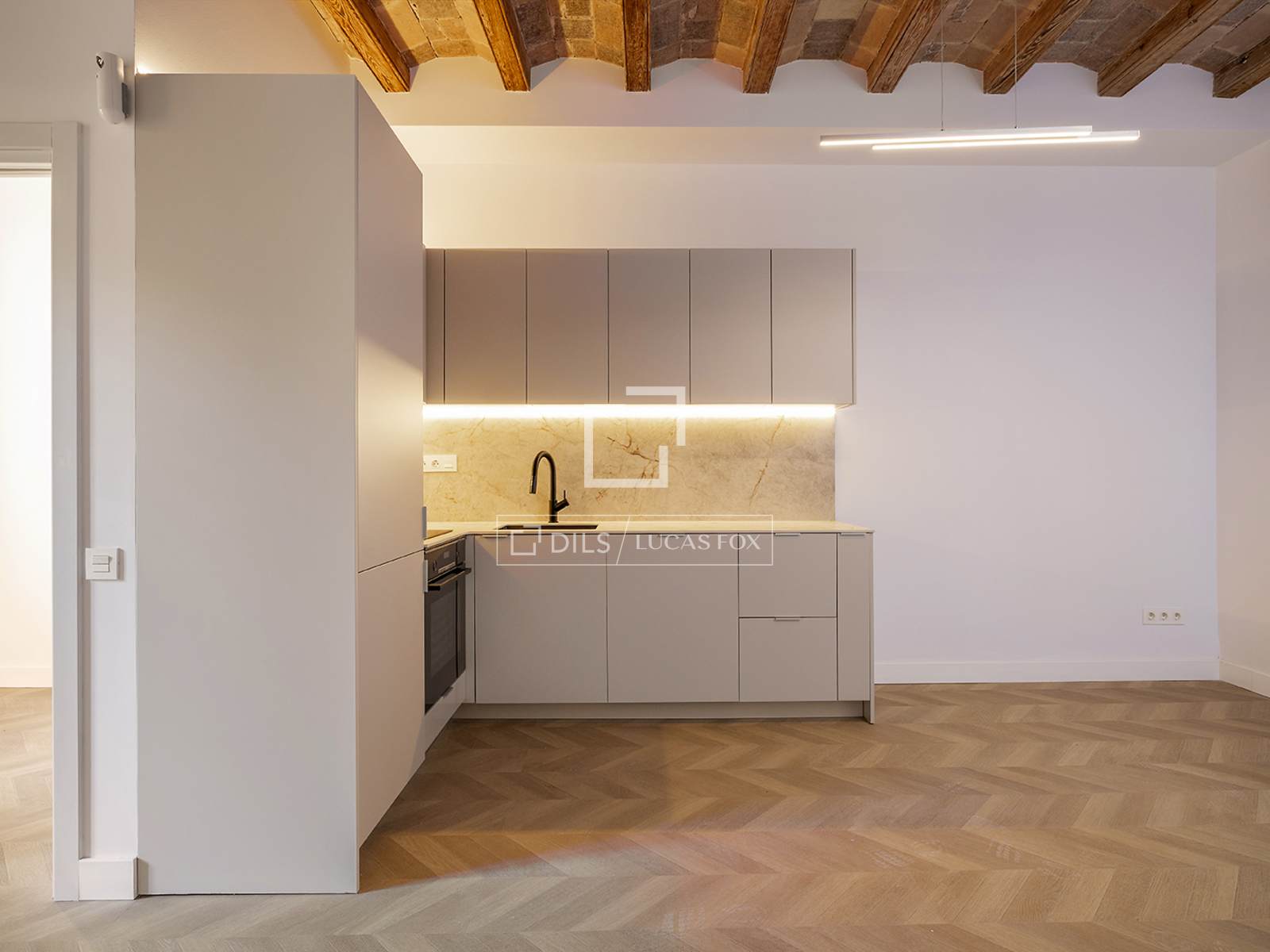 Apartment in Barcelona, Spain 2 bedrooms, 78 sq.m. No. 192571