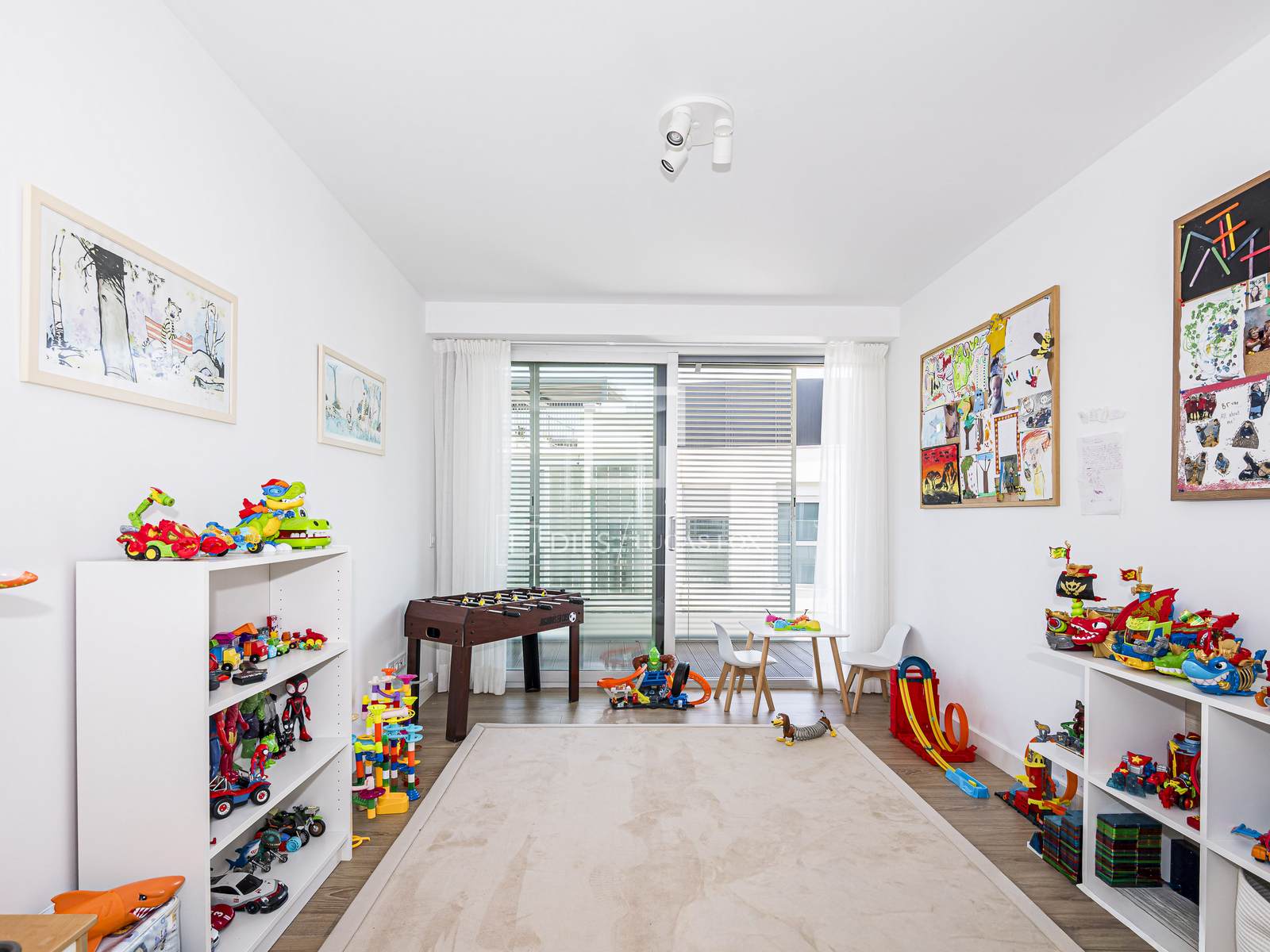 Apartment in Sant Cugat Del Valles, Barcelona, Spain 5 bedrooms, 235 sq.m. No. 192572