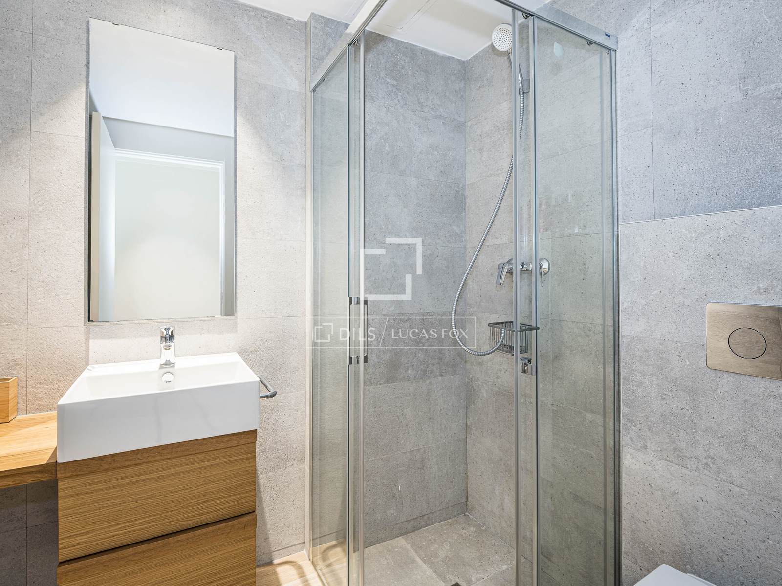 Apartment in Sant Cugat Del Valles, Barcelona, Spain 5 bedrooms, 235 sq.m. No. 192572