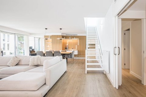 Dzīvoklis Sant Cugat Del Valles, Barcelona, Spānijā 5 istabas, 235 m2 Nr. 192572