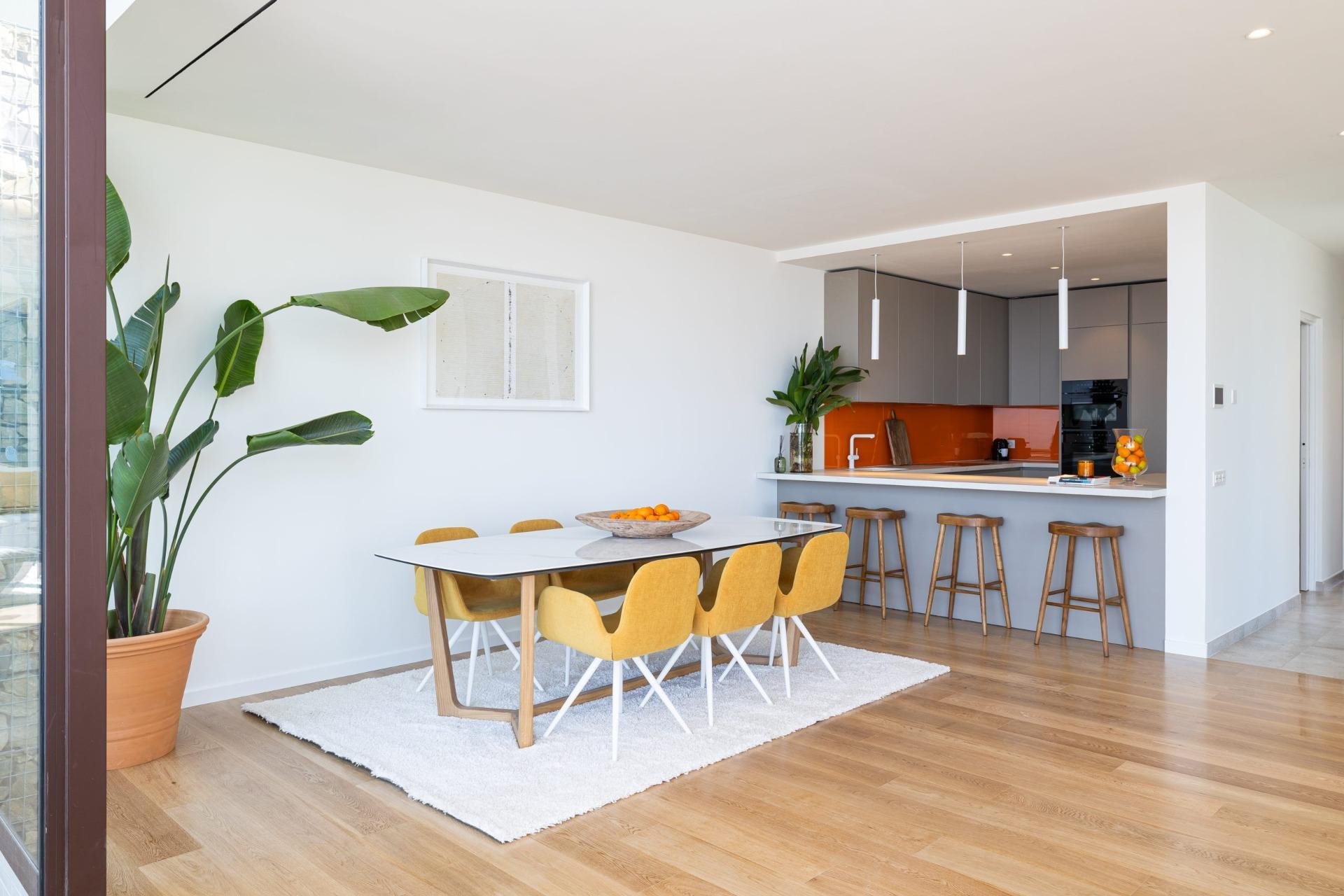 Kaupunkipientalo Fuengirola, Malaga, Espanja 4 makuuhuonetta, 400 m2 No. 169655