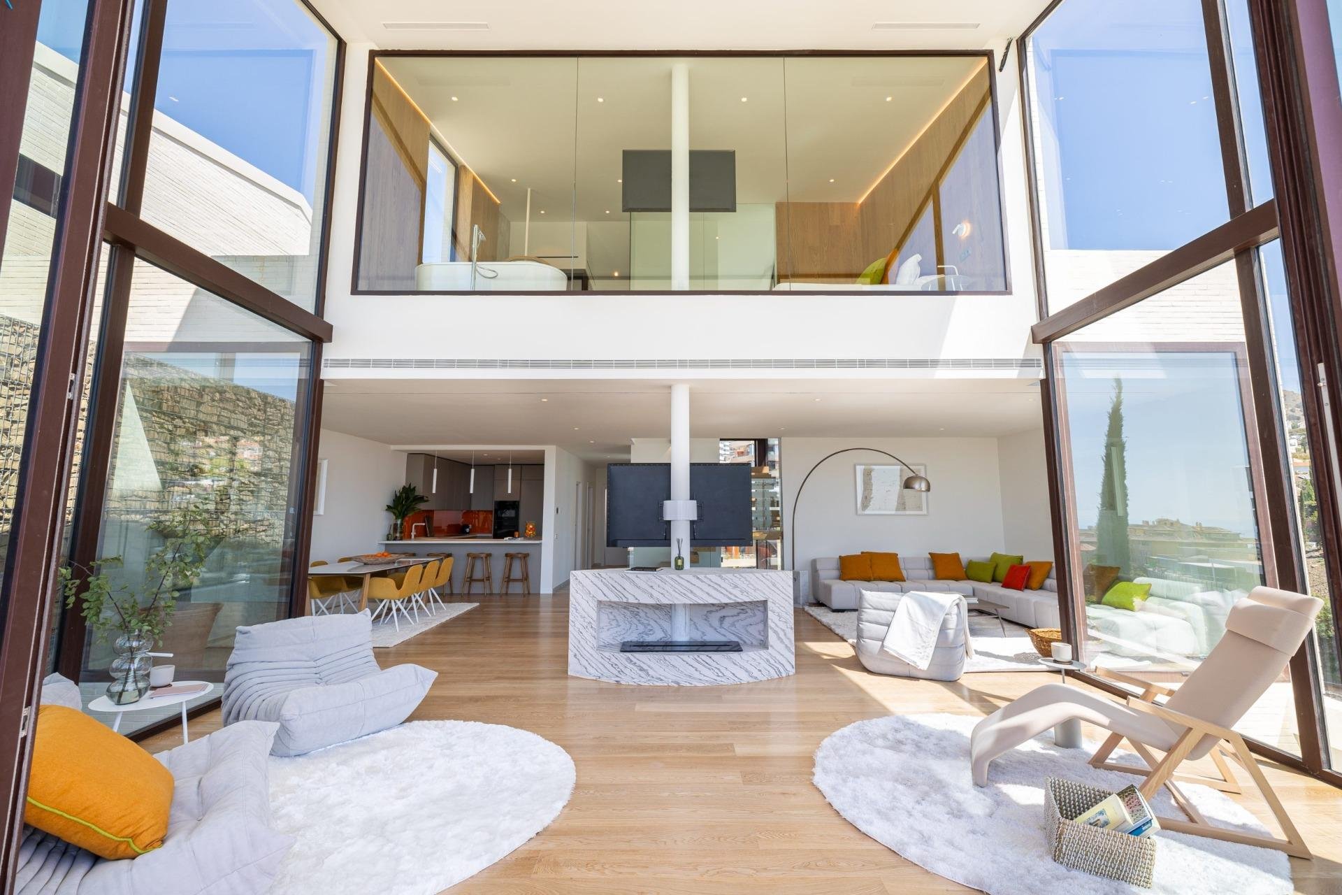Kaupunkipientalo Fuengirola, Malaga, Espanja 4 makuuhuonetta, 400 m2 No. 169655
