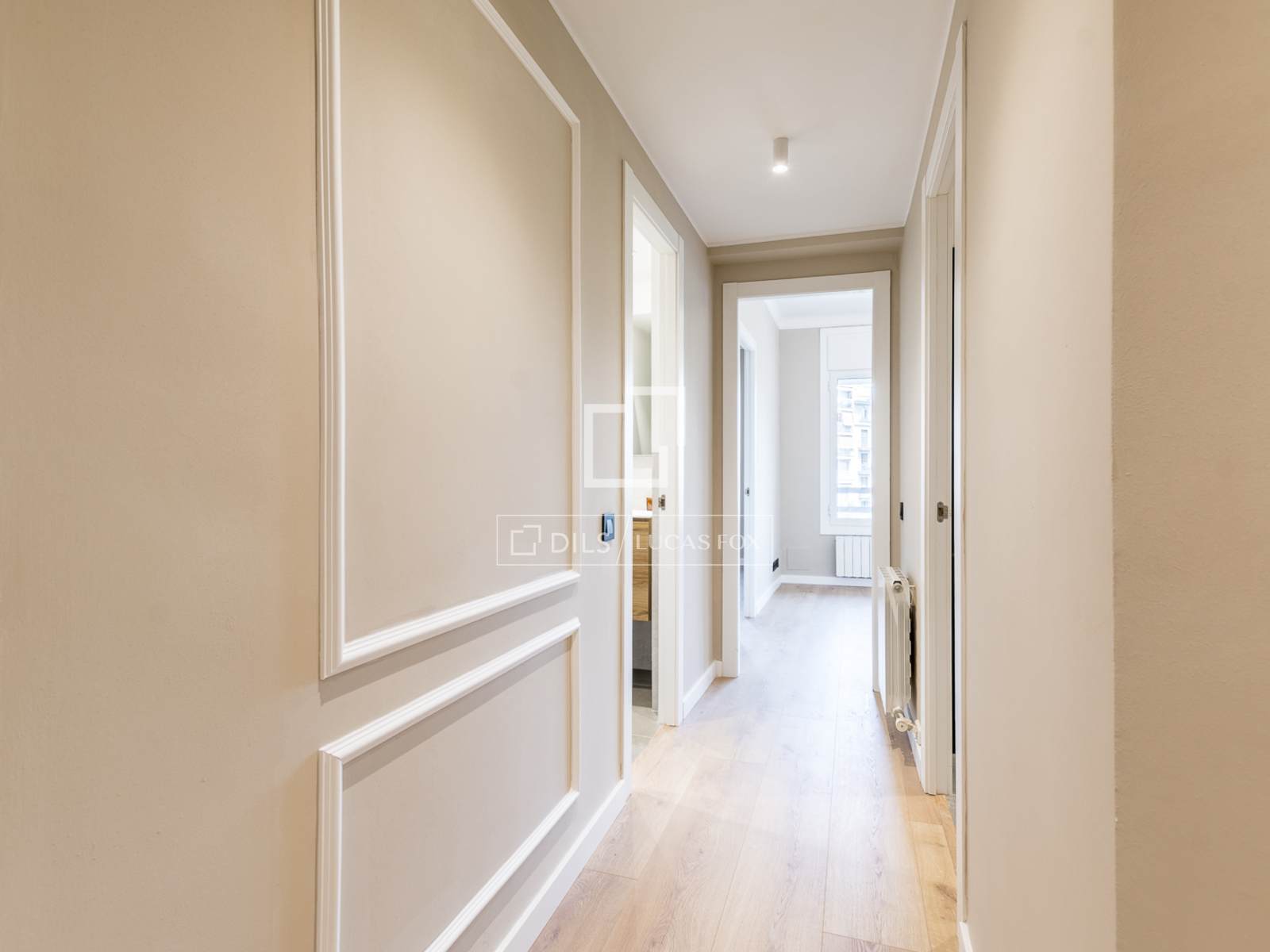 Wohnung in Barcelona, Spanien 4 Schlafzimmer, 100 m2 Nr. 192695