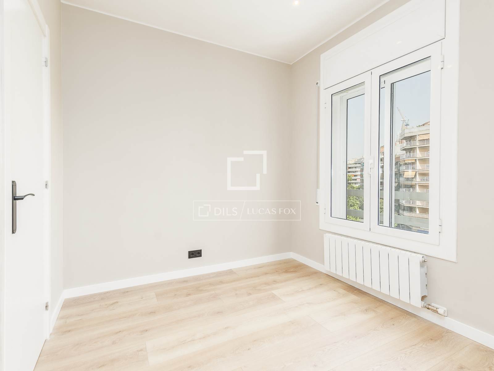 Wohnung in Barcelona, Spanien 4 Schlafzimmer, 100 m2 Nr. 192695