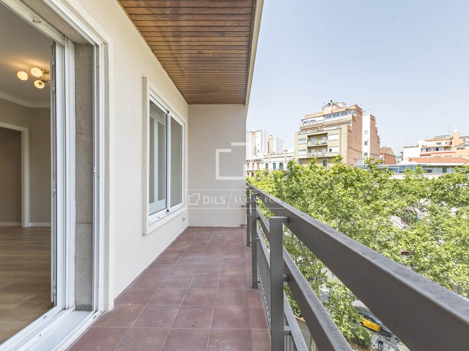 Wohnung in Barcelona, Spanien 4 Schlafzimmer, 100 m2 Nr. 192695