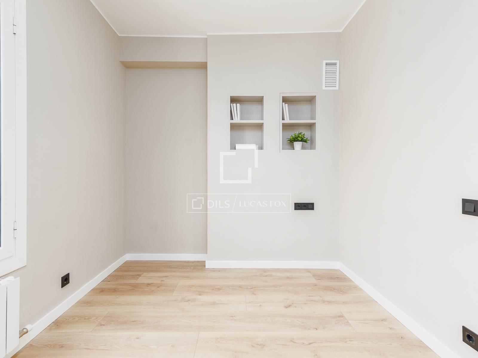Wohnung in Barcelona, Spanien 4 Schlafzimmer, 100 m2 Nr. 192695