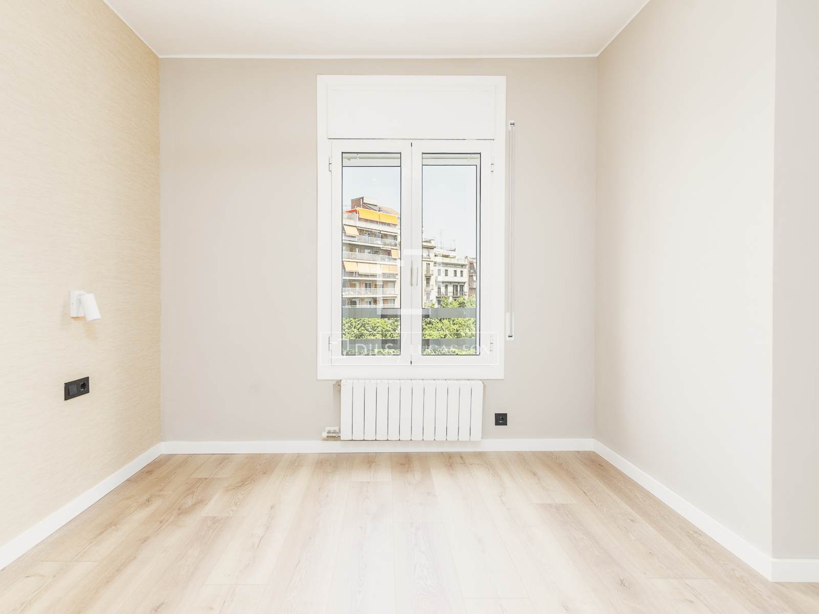 Wohnung in Barcelona, Spanien 4 Schlafzimmer, 100 m2 Nr. 192695