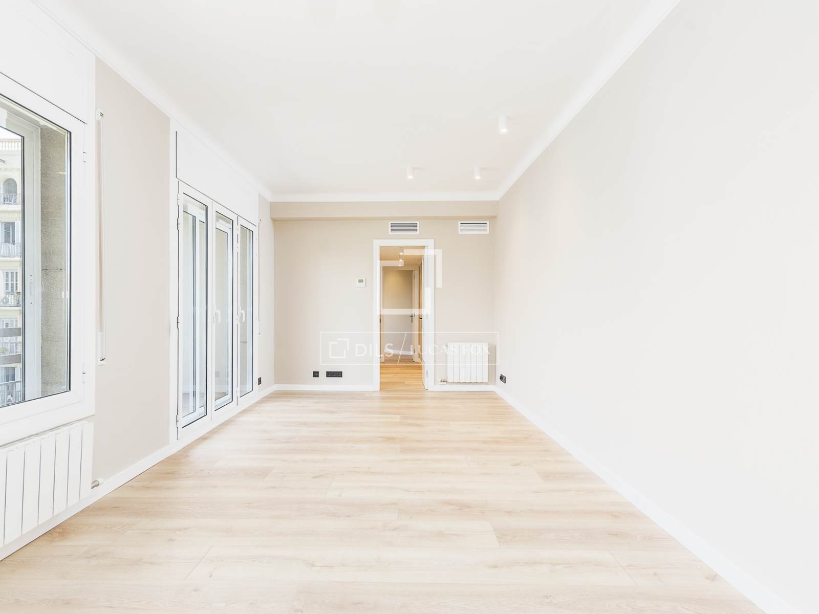 Wohnung in Barcelona, Spanien 4 Schlafzimmer, 100 m2 Nr. 192695